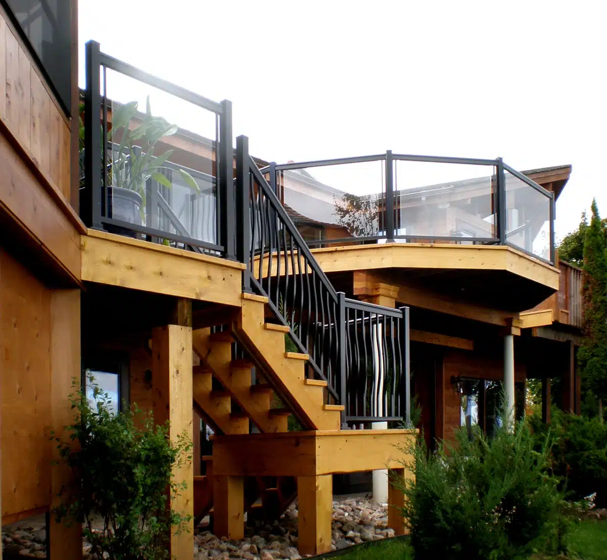 Aluminum Railing with Glass